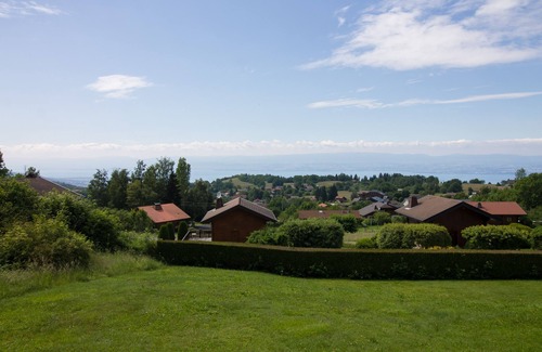 Thollon-les-Memises Apartment | Apartment with magnificent lake view, 450m from cable car