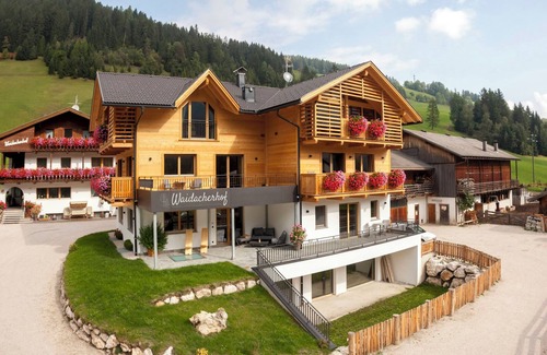 San Vito Apartment | Apartment "Waidacherhof Berg" with Mountain View, Balcony & Wi-Fi
