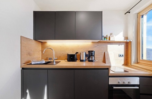 Lagundo Apartment | Apartment 'Waldele Bichl Hauserhof' with Mountain View, Private Terrace and Wi-Fi