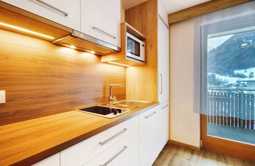 Valle Aurina Apartment | Apartment 'Waldheim Apt 12 13' with Mountain View, Shared Garden and Wi-Fi