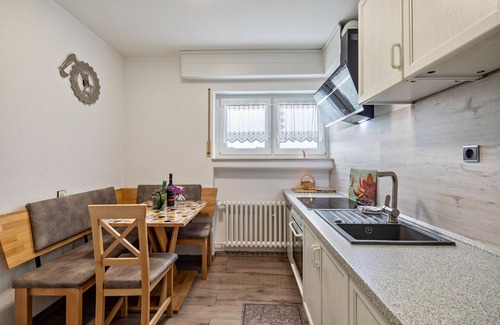 Bebra Apartment | Apartment 'Wasserturmblick' with Mountain View, Private Terrace and Wi-Fi