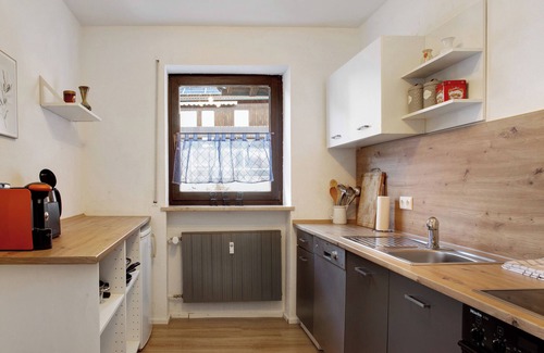 Zeilarn Apartment | Apartment 'Weinberg' with Balcony and Wi-Fi