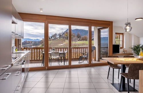 Berg/Monte Apartment | Apartment "Weingut Lahn zu Eppan Gleif" with Mountain View, Garden & Wi-Fi