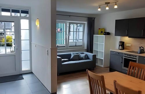 Finnentrop Apartment | Apartment 'Weinlaube' with Private Terrace, Shared Garden and Wi-Fi