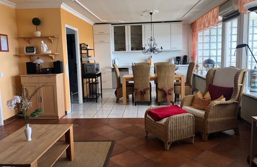Sierksdorf Apartment | Apartment 'Wellness Penthouse Meerblick' with Sea View, Shared Garden and Wi-Fi