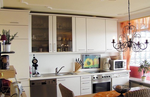 Sierksdorf Apartment | Apartment 'Wellness Penthouse Meerblick' with Sea View, Shared Garden and Wi-Fi