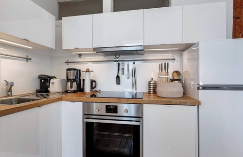 Meezen Apartment | Apartment 'Werkgut - Charmantes Loft' with Shared Terrace, Shared Garden and Wi-Fi