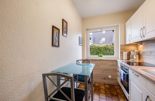 Stinteck Apartment | Apartment 'Westerdeich' with Private Terrace, Shared Garden and Wi-Fi