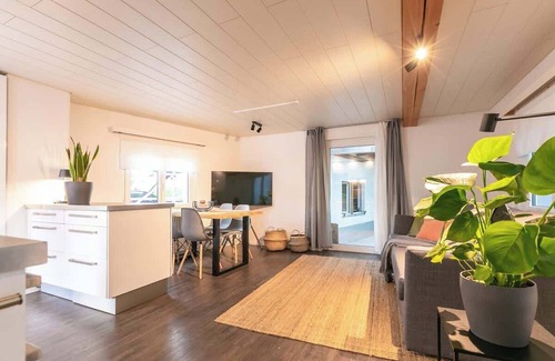 St. Gallen Apartment | Apartment West Maisonette with Garden - private Parking - Nespresso