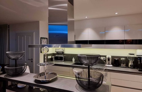 Golzheim Apartment | Apartment 'Wie Zuhause 2' with Private Terrace, Balcony and Wi-Fi