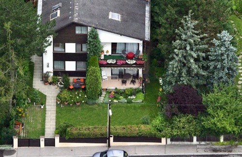 Penzing Apartment | Apartment WIENERWALDquiet, conveniently located, villa-green area, pet-friendly
