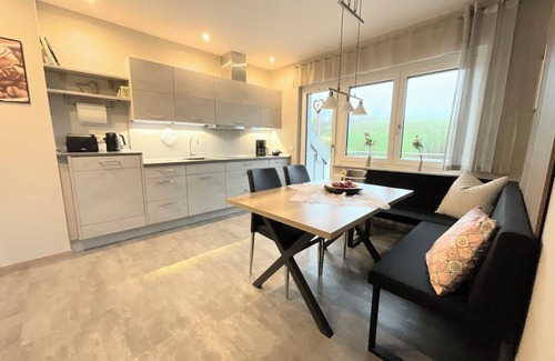 Brilon Apartment | Apartment 'Wiesenblick' with Balcony and Wi-Fi
