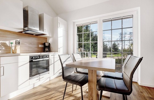 Hatten Apartment | Apartment 'Wiesenfenster' with Shared Terrace, Shared Garden and Wi-Fi