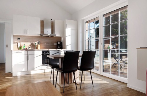 Hatten Apartment | Apartment 'Wiesenfenster' with Shared Terrace, Shared Garden and Wi-Fi