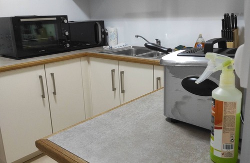 Pierrelatte Apartment | Apartment WIFI+NETFLIX+FREE PARKING