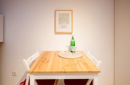 Rhein-Erft-Kreis District Apartment | Apartment Wilhelmstr für bis zu 3 Personen