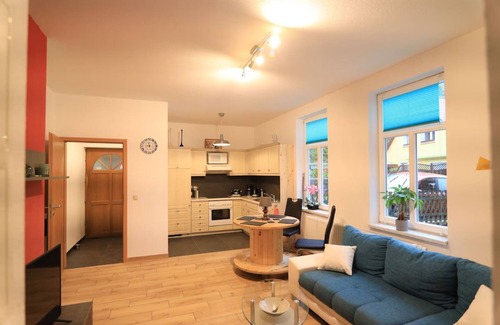 Oehrenstock Apartment | Apartment 'Willkommen Am Roten Stein' with Private Pool, Private Terrace and Wi-Fi