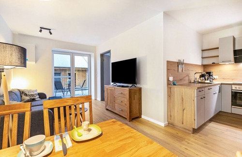 Husbyholz Apartment | Apartment 'Winderatt 2' with Private Terrace, Shared Garden and Wi-Fi
