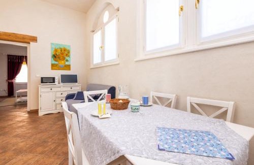 Strassoldo Apartment | Apartment Winery Villa Vitas Dépendance - App-2 by Interhome
