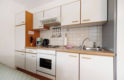 Thornich Apartment | Apartment 'Winnie Puuh' with Mountain View, Private Garden and Wi-Fi