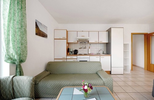 Thornich Apartment | Apartment 'Winnie Puuh' with Mountain View, Private Garden and Wi-Fi