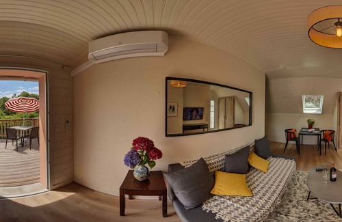Clohars-Fouesnant Apartment | Apartment with terrace overlooking the park