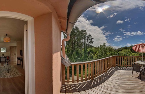 Clohars-Fouesnant Apartment | Apartment with terrace overlooking the park