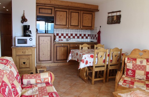 Bisanne 1500 Apartment | Apartment with private pool at the foot of the slopes with garage - ski school at 300m
