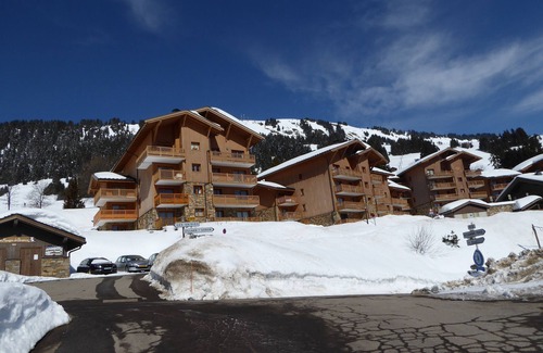 Bisanne 1500 Apartment | Apartment with private pool at the foot of the slopes with garage - ski school at 300m