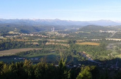 Castellino Tanaro Apartment | Apartment with beautiful 180 degrees view on the Alps!