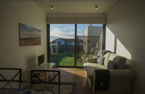 Angra do Heroismo Hotel | Apartment with garden view