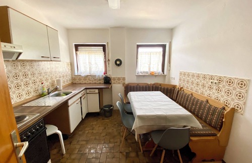 Rastatt Apartment | Apartment with 5 bedrooms kitchen and bathroom Ideal for fitters