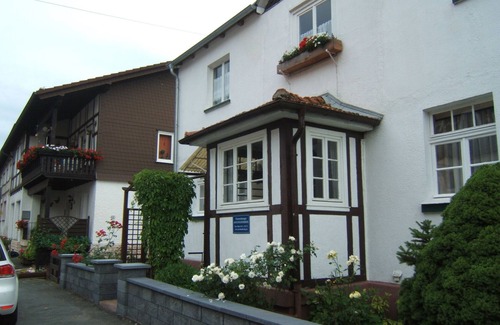 Schmittlotheim Apartment | Apartment with a large garden for relaxing and going crazy, 4km from Edersee