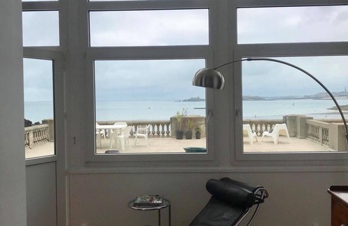 Dinard Apartment | Apartment with a terrace with sea view