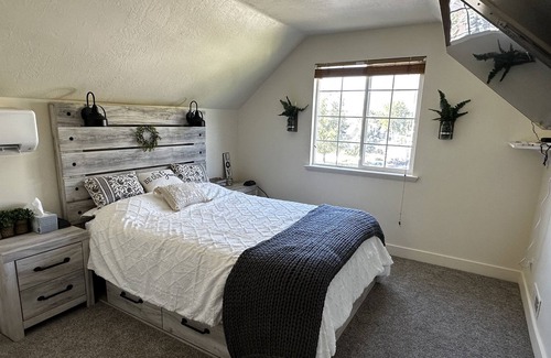 Orem Apartment | Apartment with a view. You'll want to come back!
