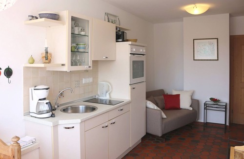 Sommerach Apartment | Apartment with all-round well-being - view of the beautiful garden