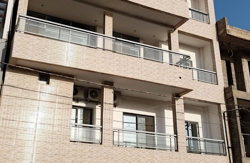 Pointe des Almadies Apartment | Apartment with backyard