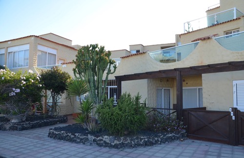 Bahia Calma Apartment | Apartment with balcony and sea view, close to the beach