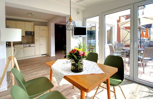 Bullay House | Apartment with balcony directly on the banks and with a view of the Moselle