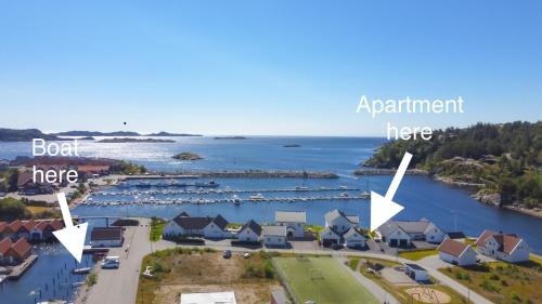 Spangereid Apartment | Apartment with boat