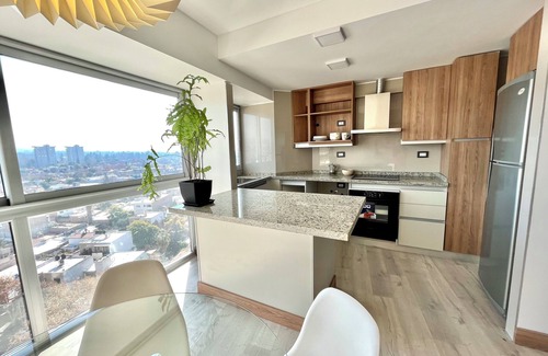 Mendoza City Center Apartment | APARTMENT WITH CITY AND MOUNTAIN/POOL VIEW