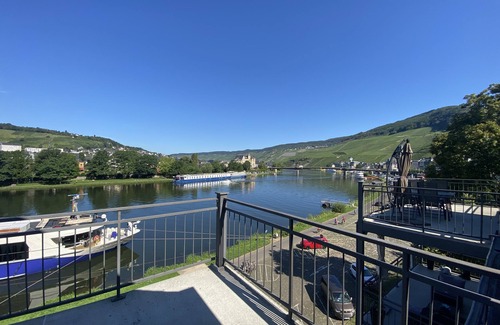 Bernkastel Apartment | Apartment with fantastic view of river and vineyards