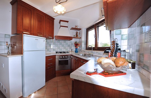 L'Aquila Apartment | Apartment with double room, equipped kitchen, Wi-Fi and total security
