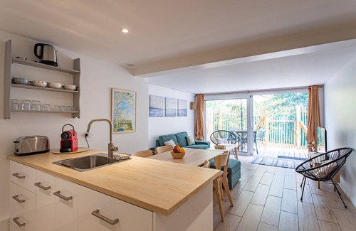 Le Canon Apartment | Apartment with terrace, 2 minutes walk from the beach