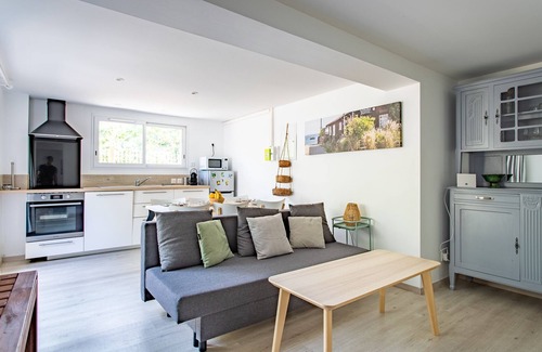 Le Canon Apartment | Apartment with terrace 2 minutes walk from the beach and 5 minutes from the shops