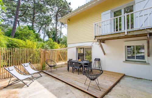 Le Canon Apartment | Apartment with terrace 2 minutes walk from the beach and 5 minutes from the shops