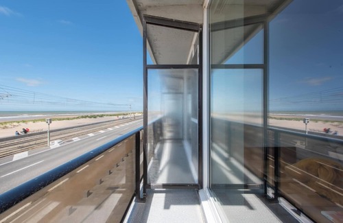 Konterdam Apartment | Apartment with frontal sea view in Raversijde