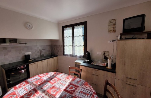 Gedre Apartment | Apartment with garden with magnificent view of the village and the mountains