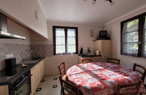Gedre Apartment | Apartment with garden with magnificent view of the village and the mountains