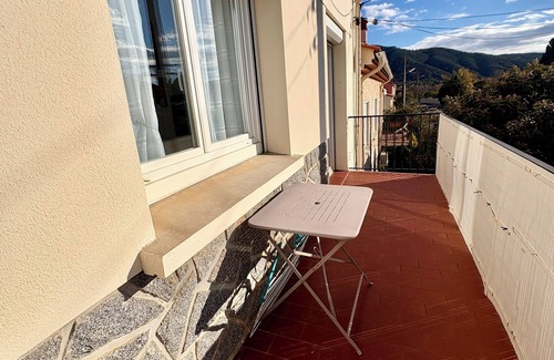 Le Boulou Apartment | Apartment with garage Le Boulou for cures or vacationers. sleeps 6
